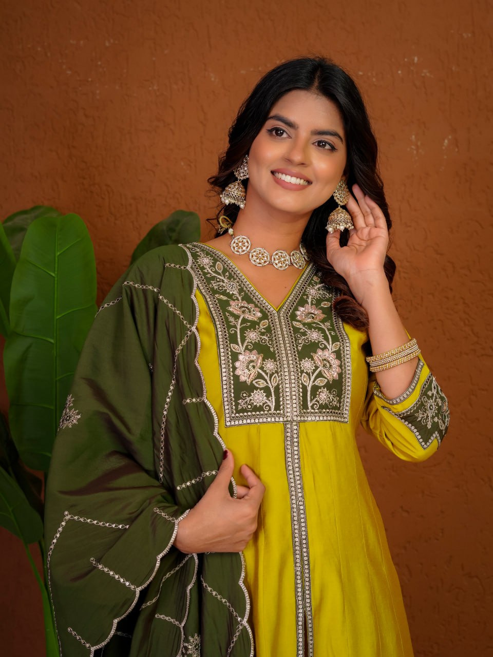 Elegant festive wear Anarkali suit set