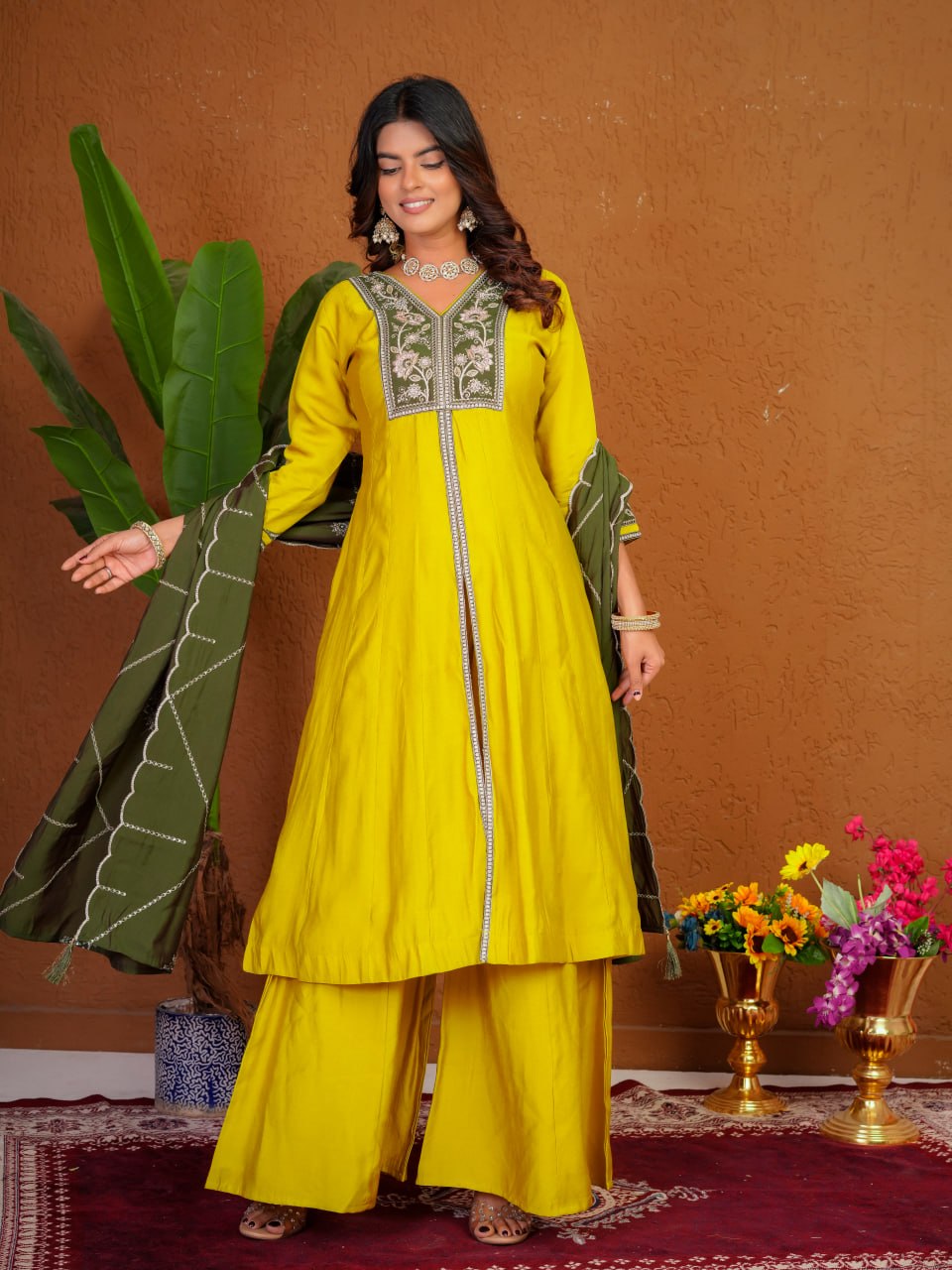 Elegant festive wear Anarkali suit set