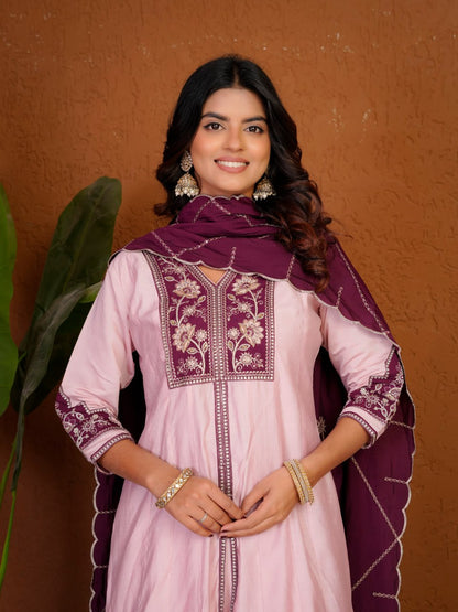 Elegant festive wear Anarkali suit set