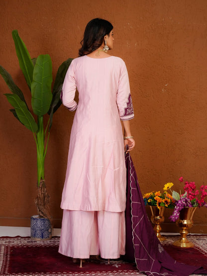 Elegant festive wear Anarkali suit set