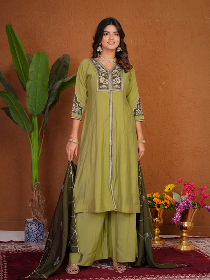 Elegant festive wear Anarkali suit set