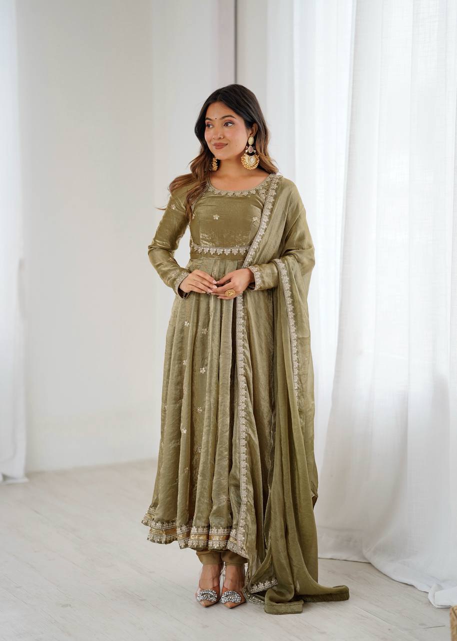 Elegant Fandy Silk Anarkali Suit Set with Dupatta
