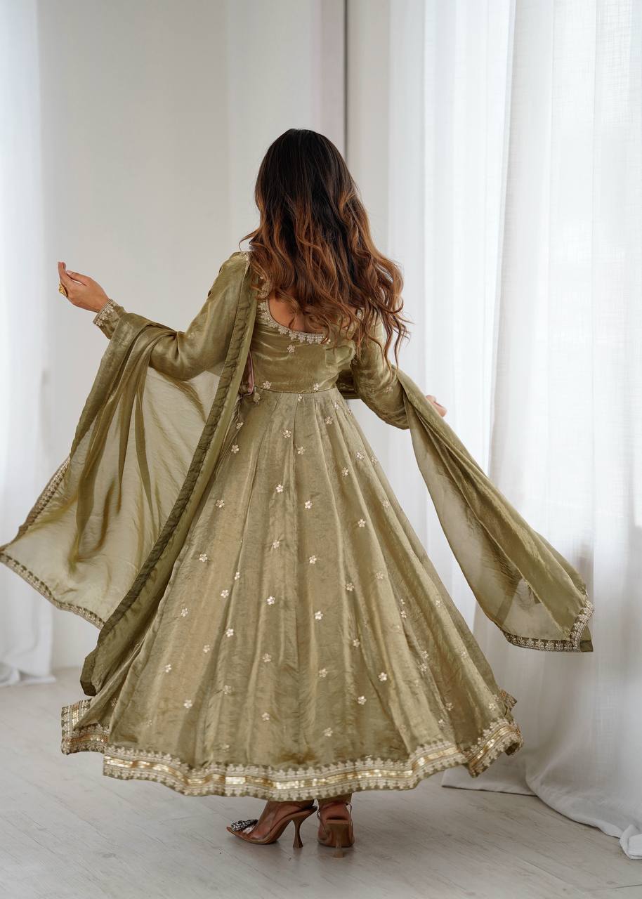 Elegant Fandy Silk Anarkali Suit Set with Dupatta