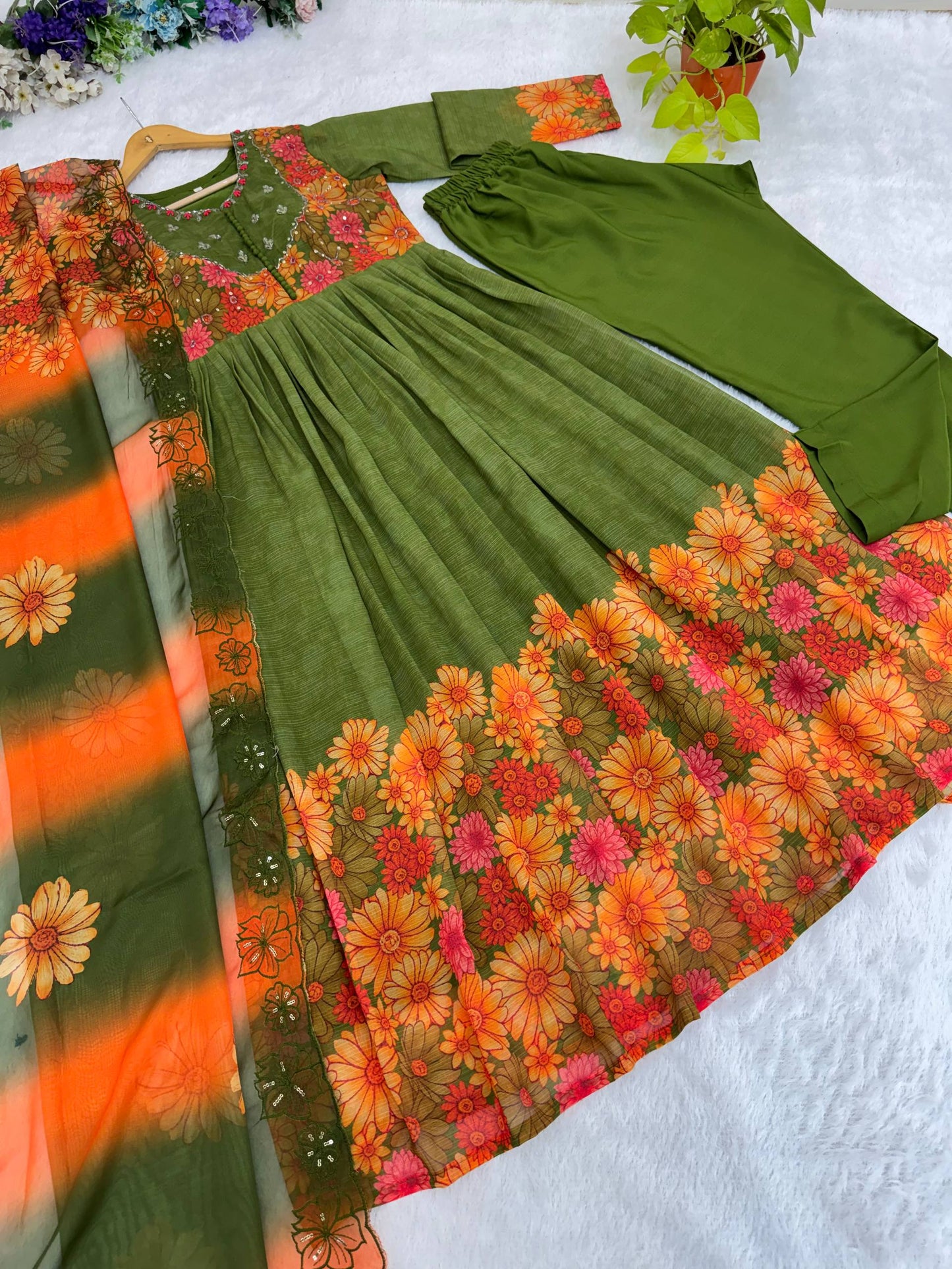 New Party Wear green Fox Georgette Gown.