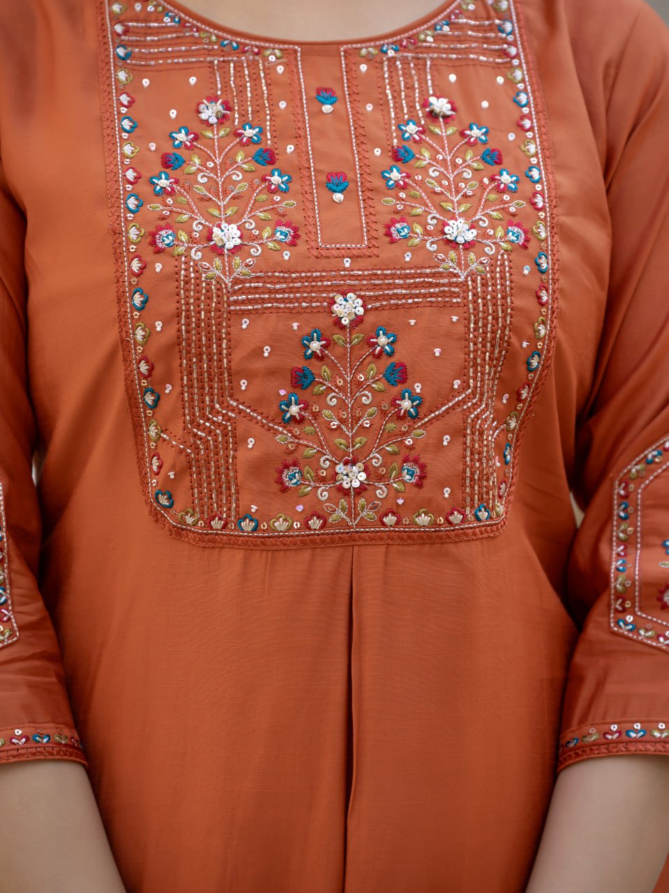 🌸 Designer Kurti Set with hand work 🌸