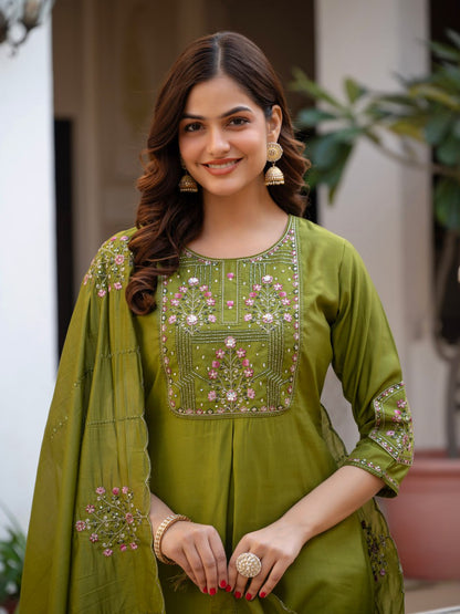 🌸 Designer Kurti Set with hand work 🌸