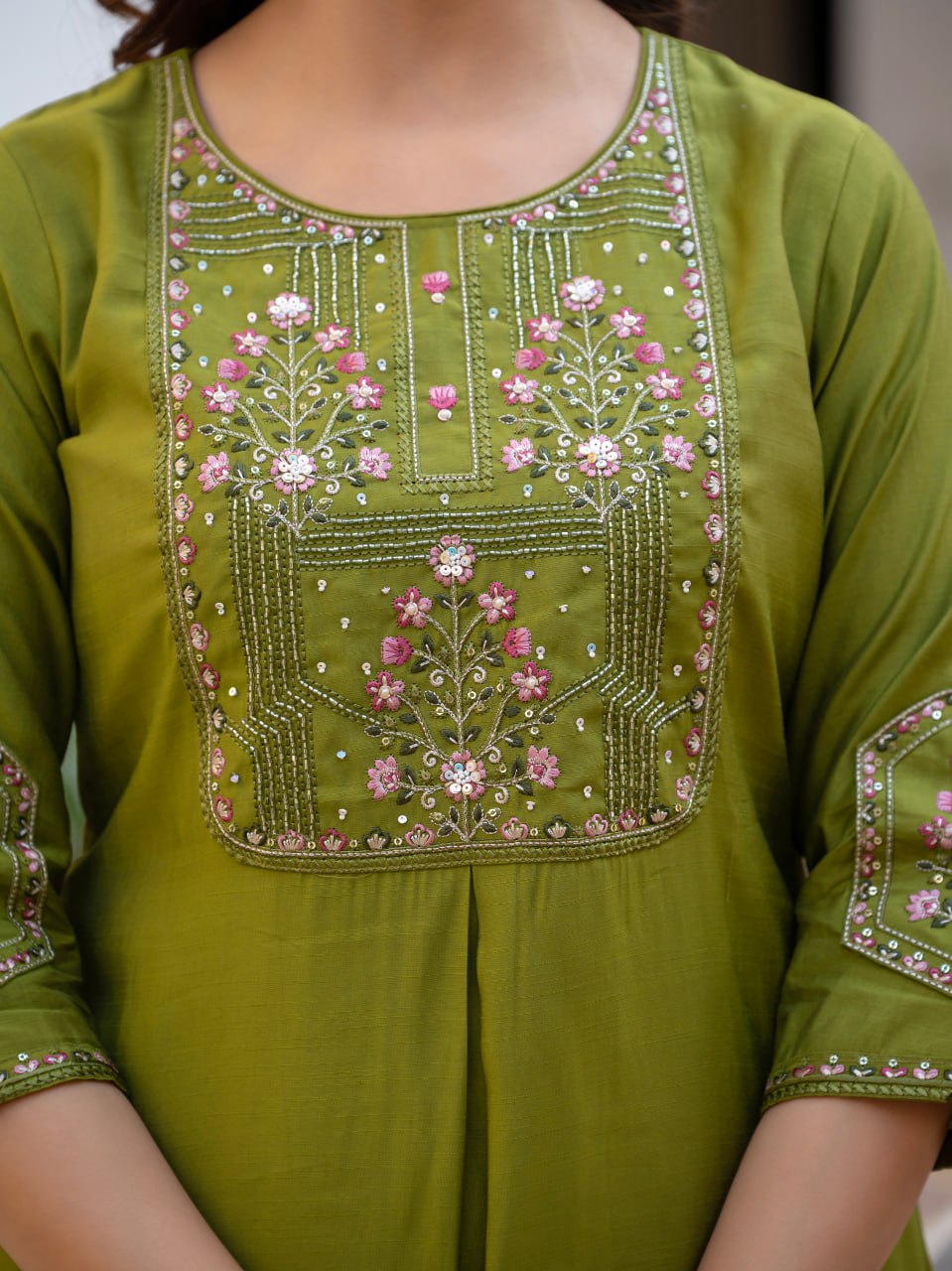 🌸 Designer Kurti Set with hand work 🌸