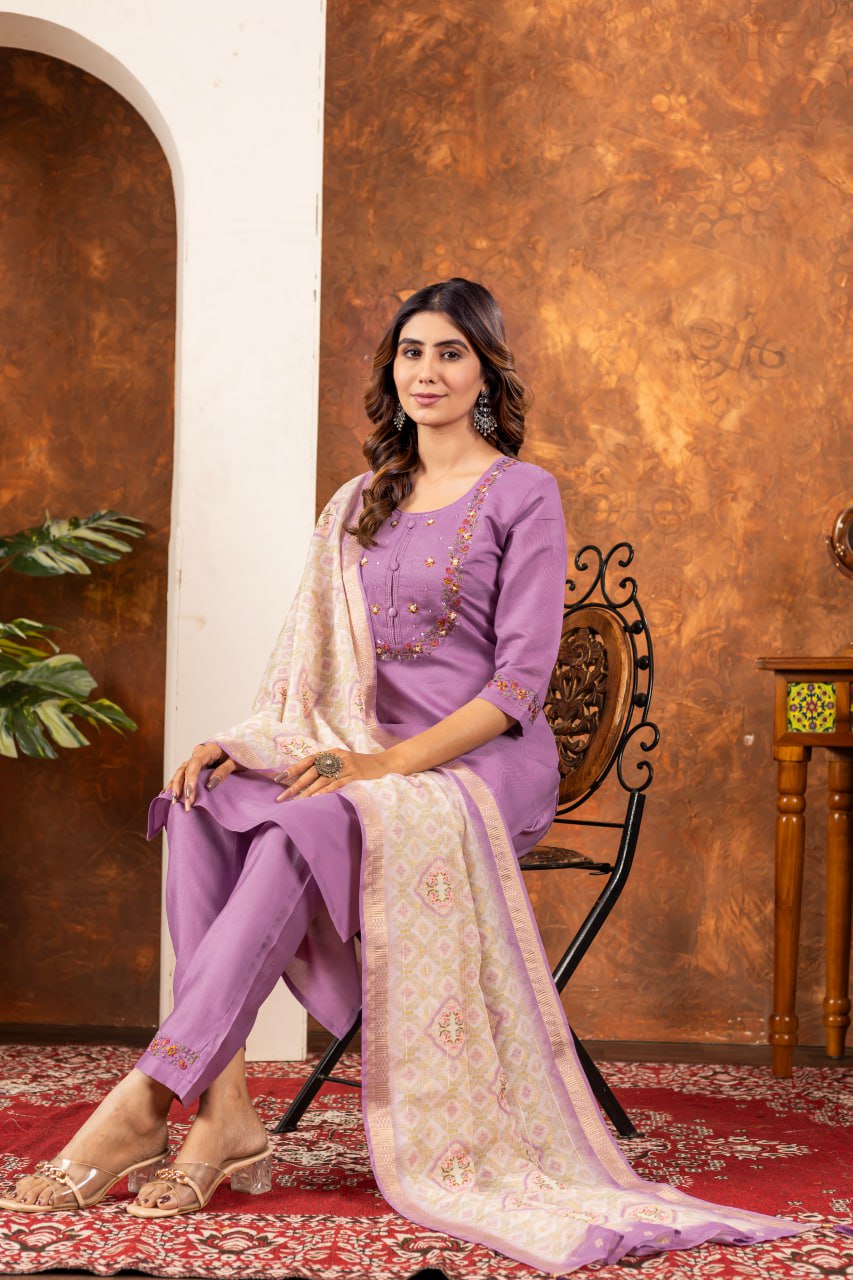 Designed Straight Kurti Pant Dupatta Set