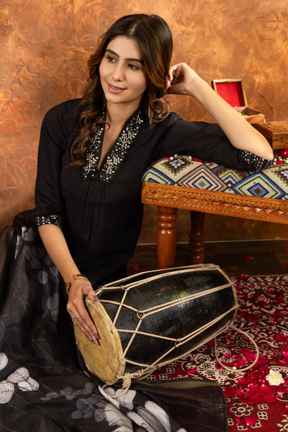 Elegant Straight Kurti Pant Dupatta Set