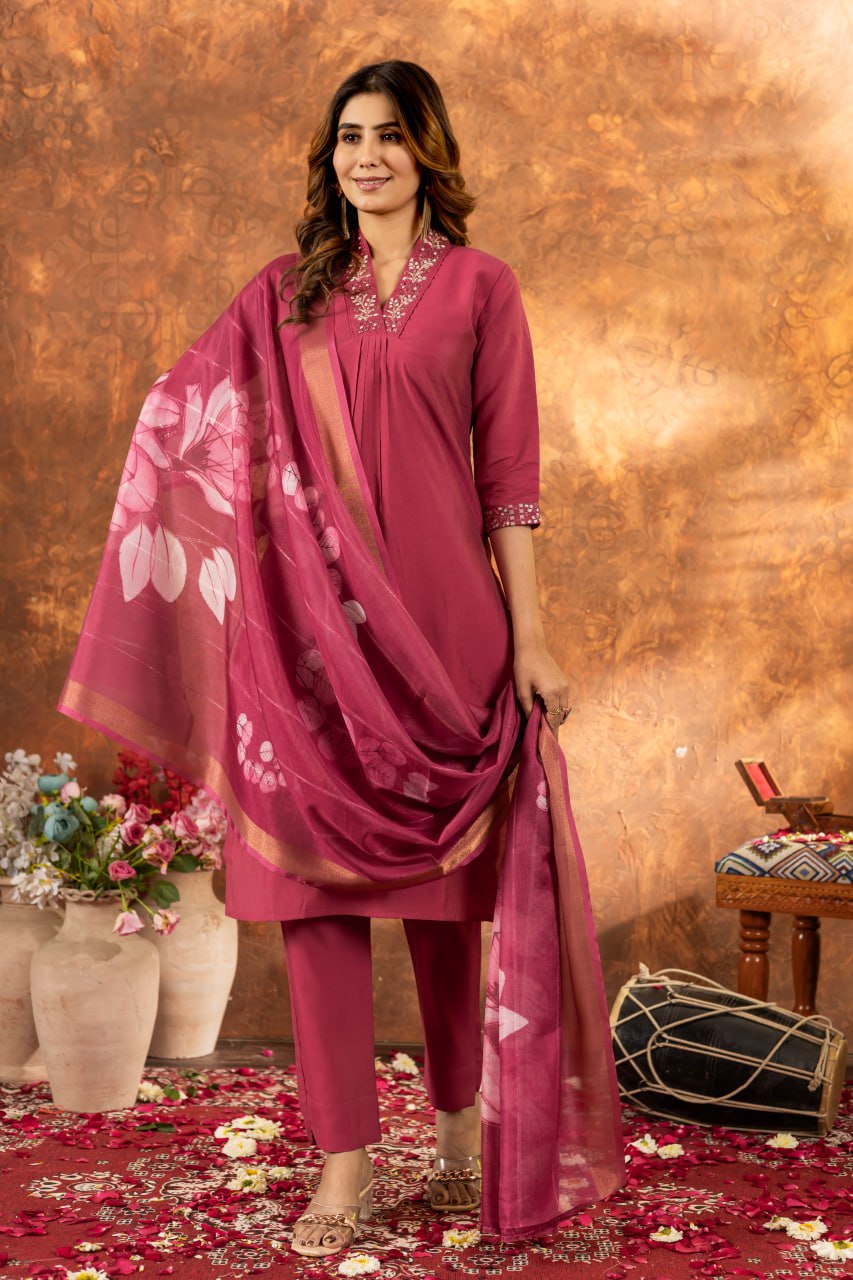 Elegant Straight Kurti Pant Dupatta Set