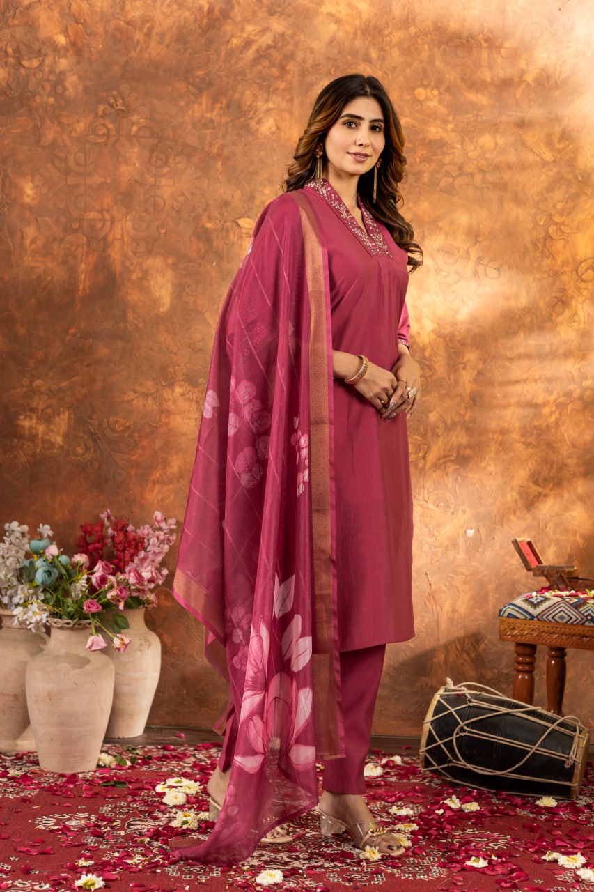 Elegant Straight Kurti Pant Dupatta Set