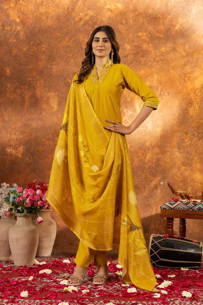 Elegant Straight Kurti Pant Dupatta Set