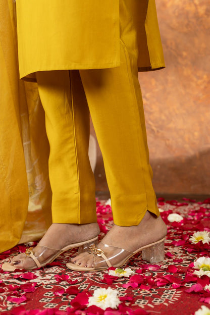 Elegant Straight Kurti Pant Dupatta Set