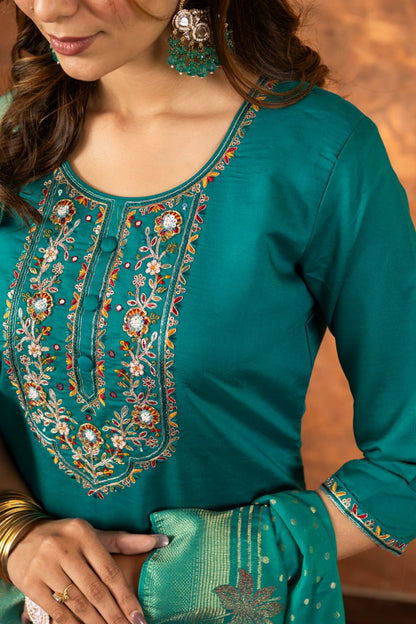 Effortless grace in our Straight Kurti Pant Dupatta set