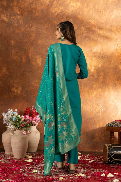 Effortless grace in our Straight Kurti Pant Dupatta set