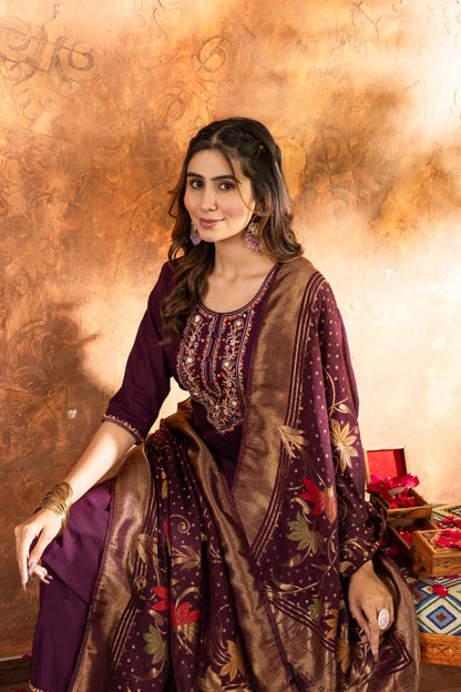 Effortless grace in our Straight Kurti Pant Dupatta set