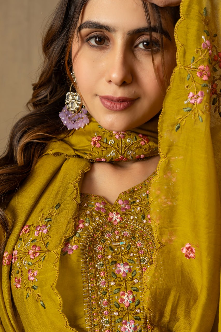 Elegant Straight Kurti Pant Dupatta Set