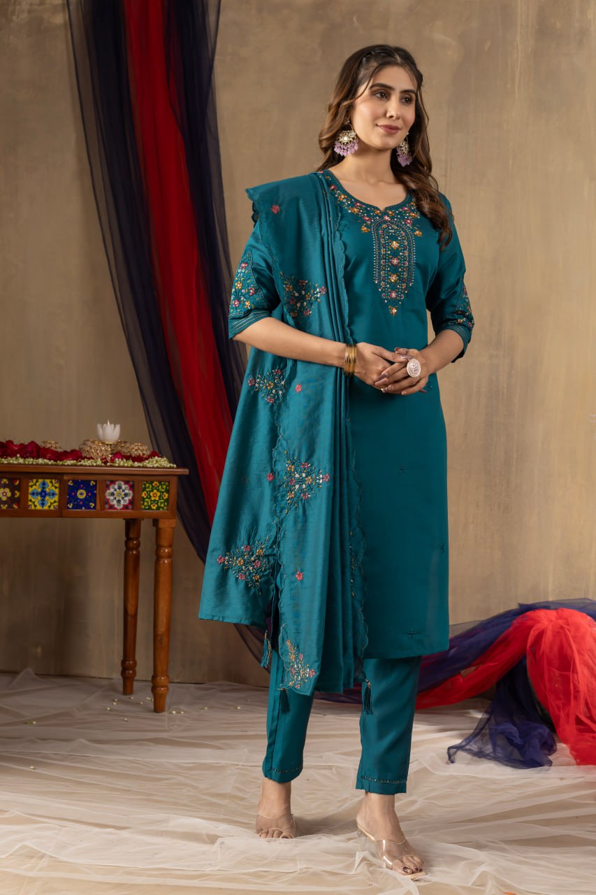 Elegant Straight Kurti Pant Dupatta Set