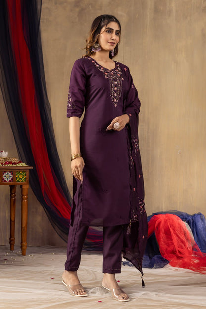 Elegant Straight Kurti Pant Dupatta Set